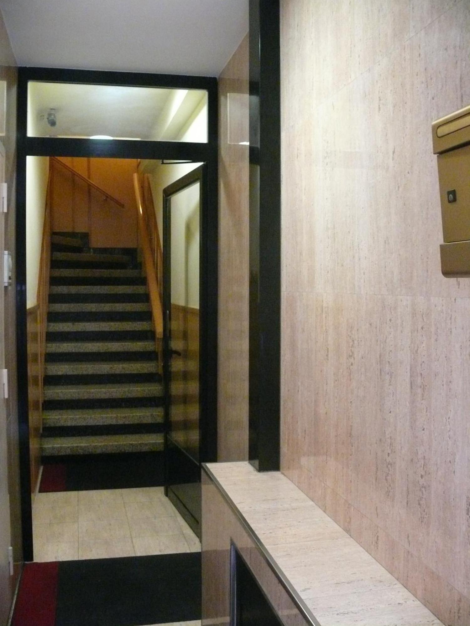 Hostal Bestprice Barcelona Stadium Extérieur photo