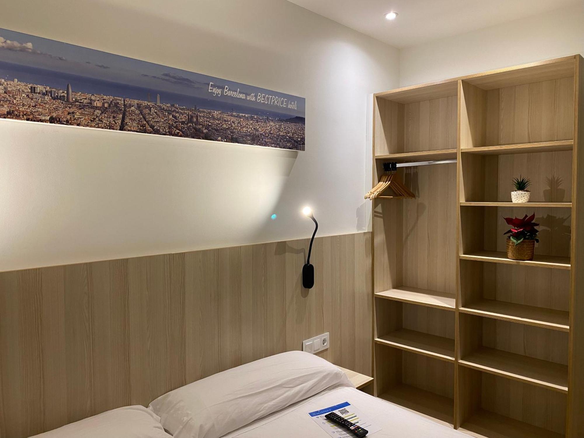 Hostal Bestprice Barcelona Stadium Extérieur photo